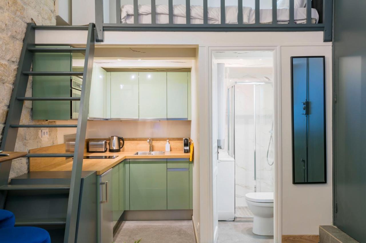 La Madeleine Private Studio Apartment Paris Bagian luar foto