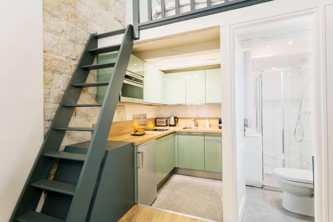 La Madeleine Private Studio Apartment Paris Bagian luar foto